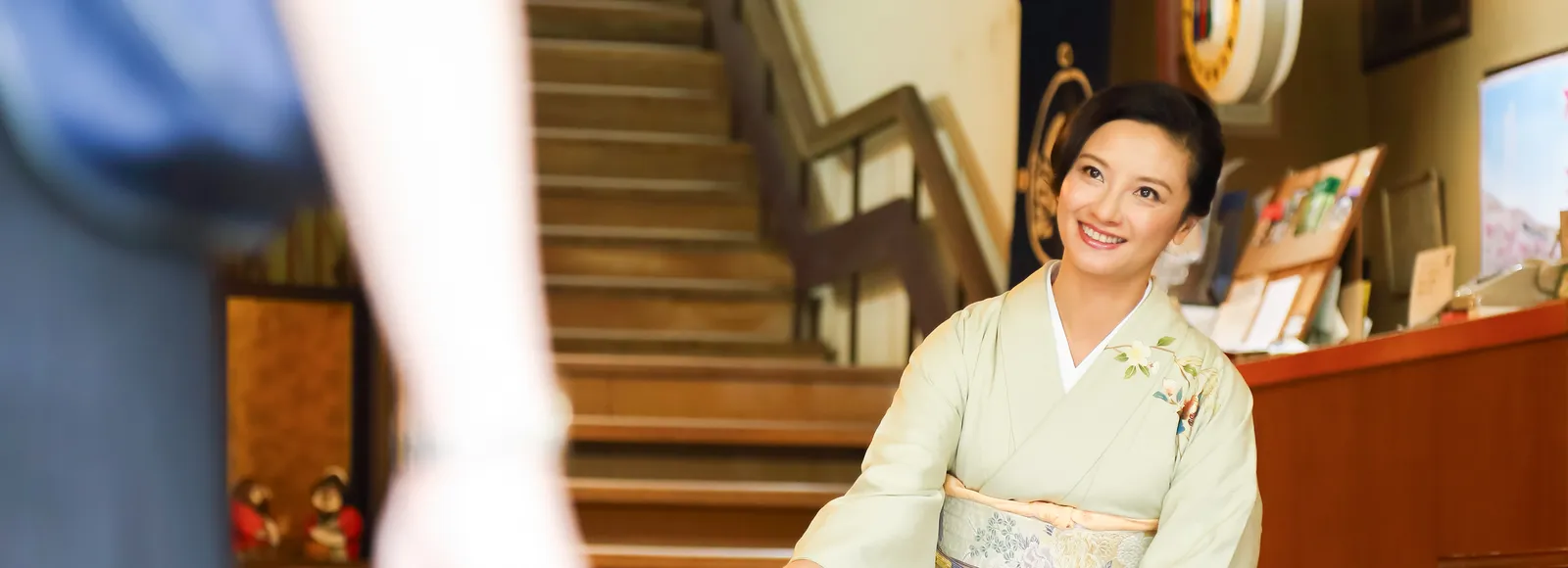 おもてなしHRのキービジュアル_3